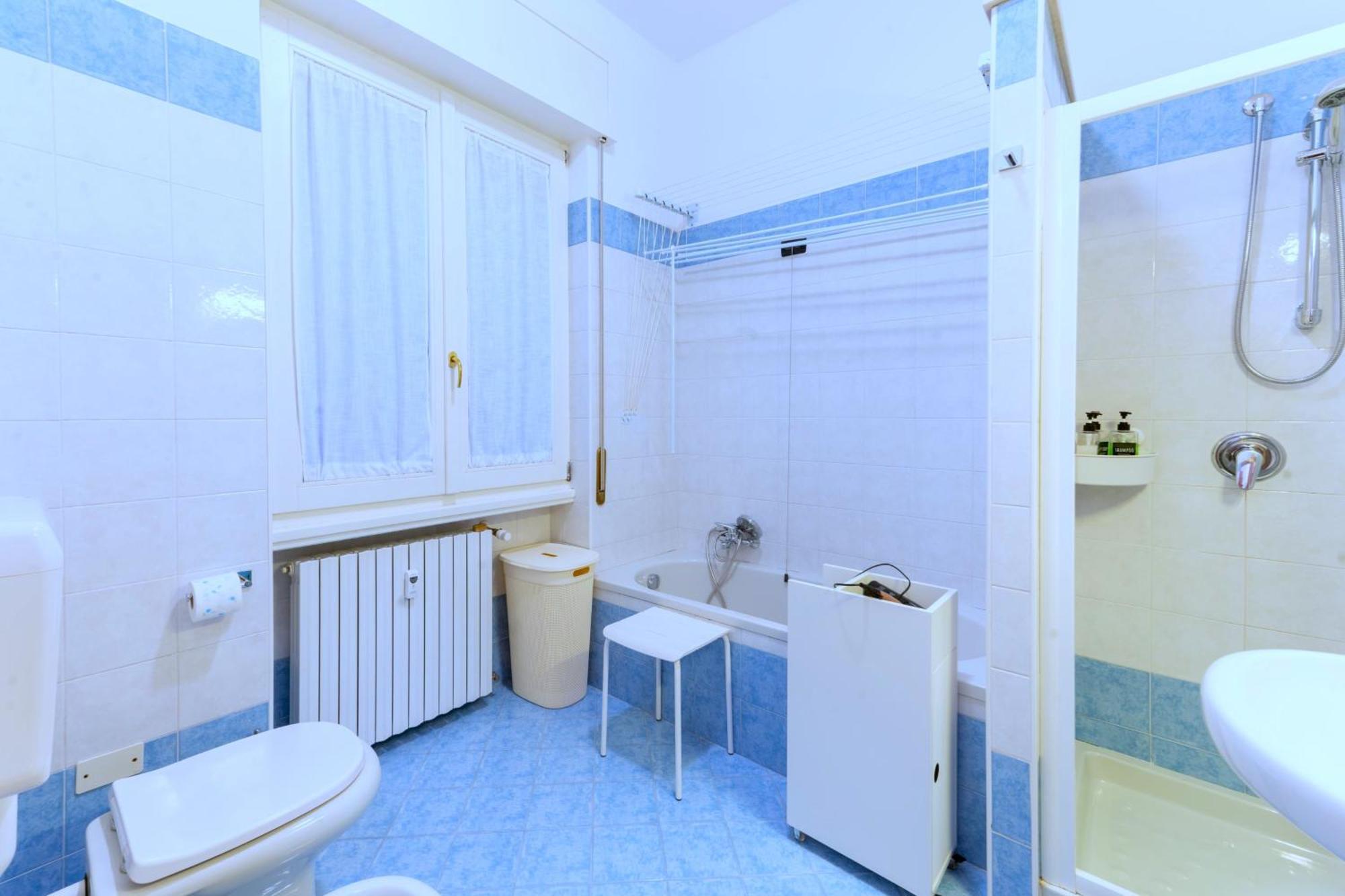 Holiday Apartment - Brescia Centro - Parcheggio Privato מראה חיצוני תמונה