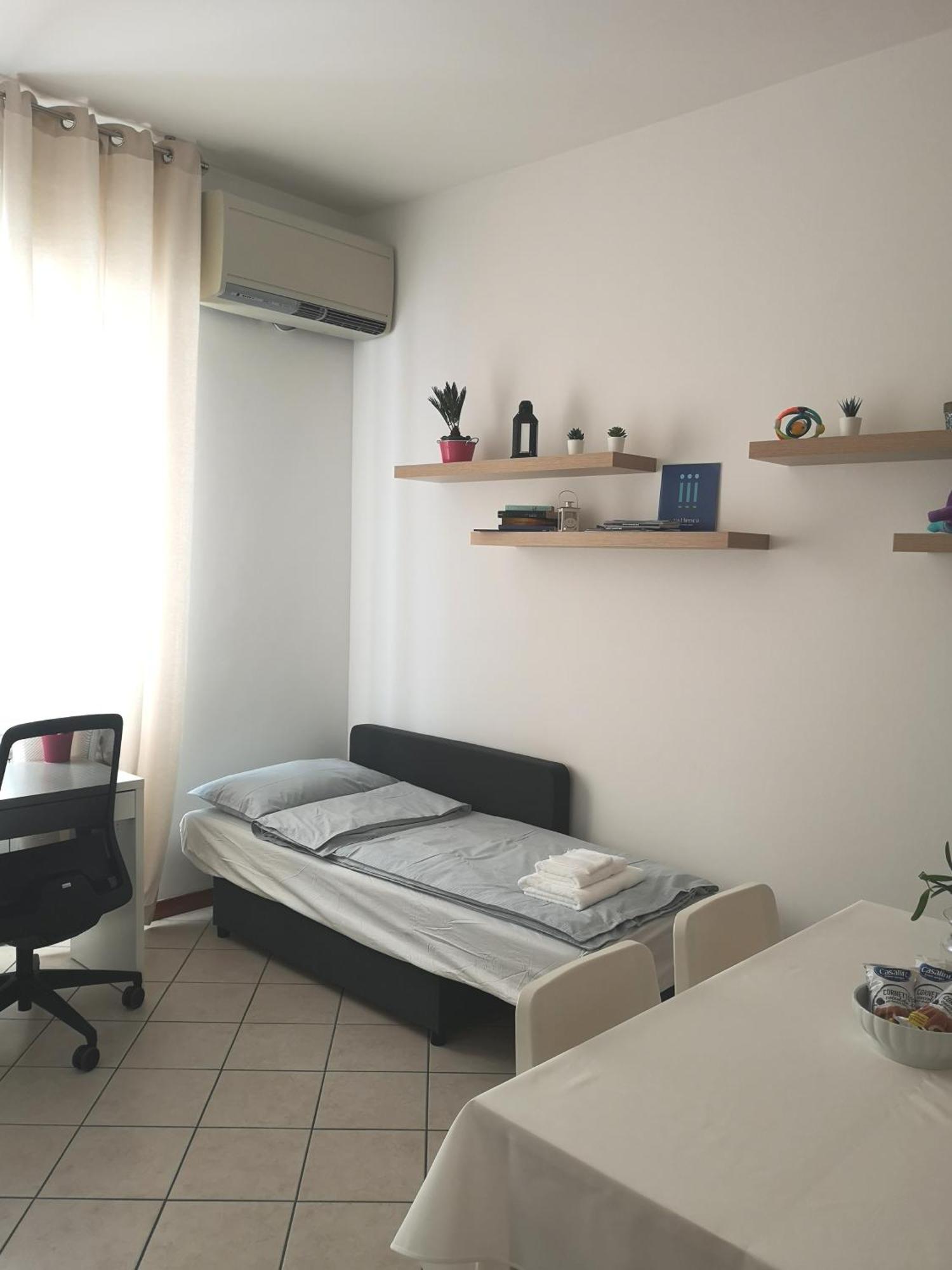 Holiday Apartment - Brescia Centro - Parcheggio Privato מראה חיצוני תמונה