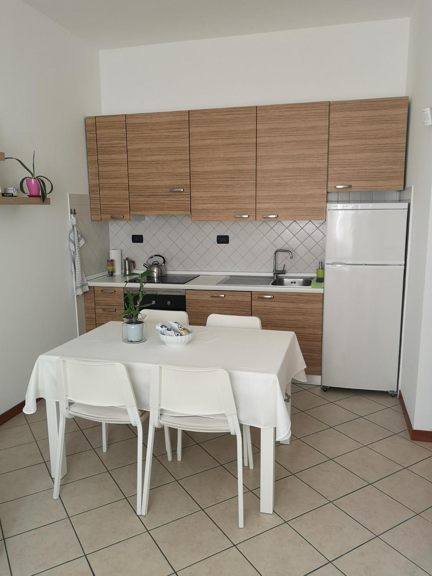 Holiday Apartment - Brescia Centro - Parcheggio Privato מראה חיצוני תמונה